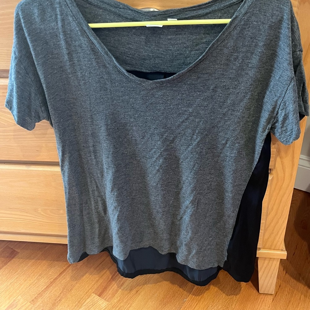 GAP XS Gray and black Women's blouse